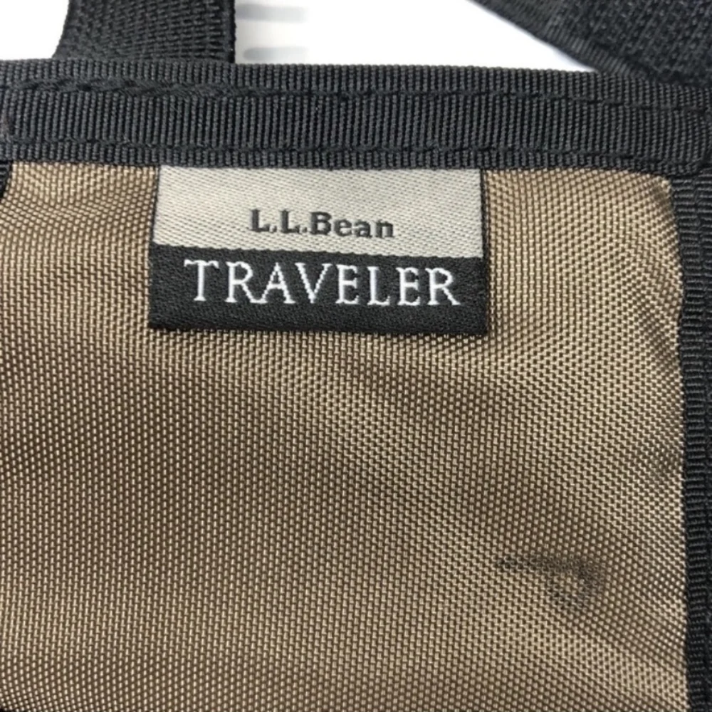 L.L. Bean Tan and Black Travel Organizer